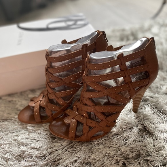 Nine West strap heels! - Picture 2 of 4